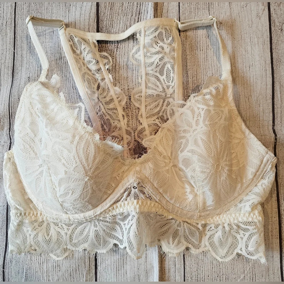 Victoria's Secret PINK Ivory Lace Bralette •Size Medium• Light padding - Picture 1 of 6